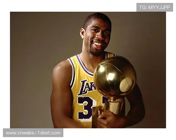 魔术师约翰逊点评比赛，强调团队篮球重要性